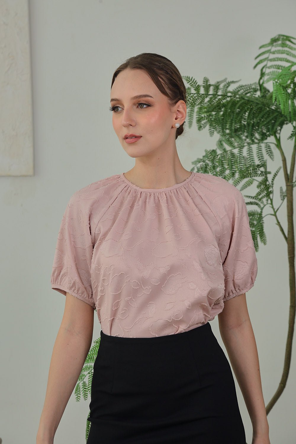 Melina Jacquard Puff Sleeve Top in Blush Bloom - Image 4